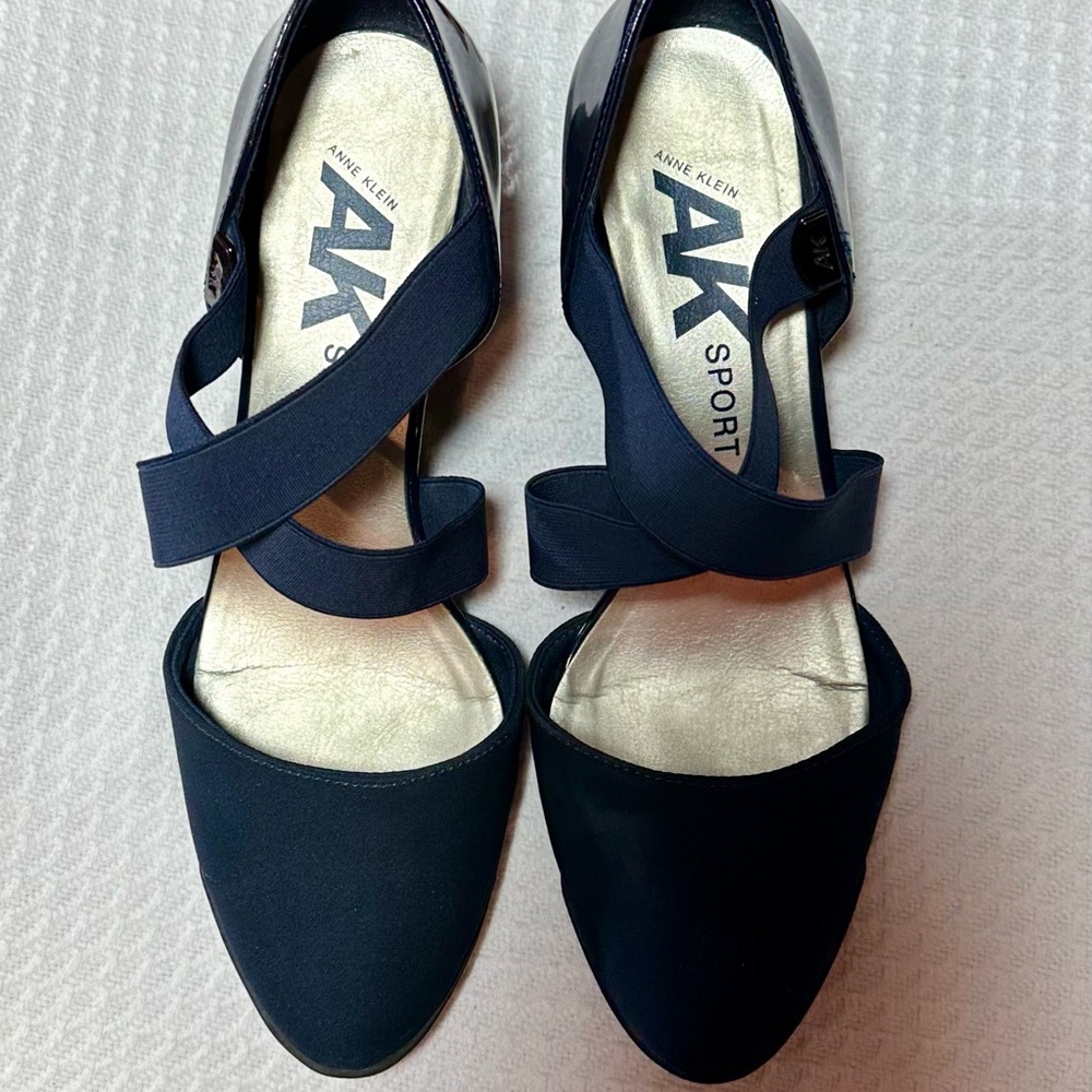 🔷ANNE KLEIN SPORT Navy Wedges with Crisscross Straps